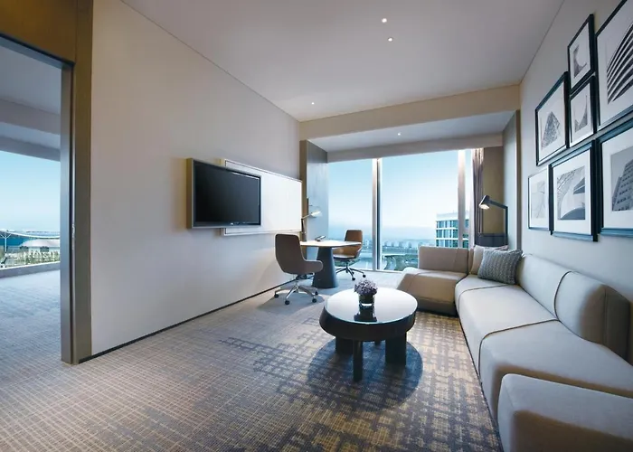 One-Bedroom King Suite